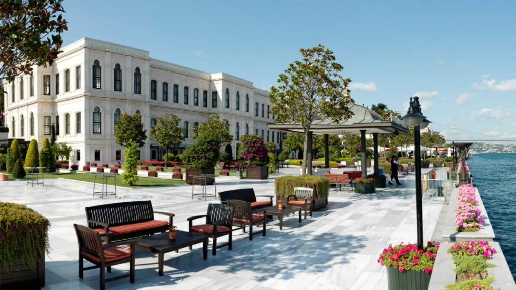 Four Seasons Hotel Istanbul at the Bosphorus