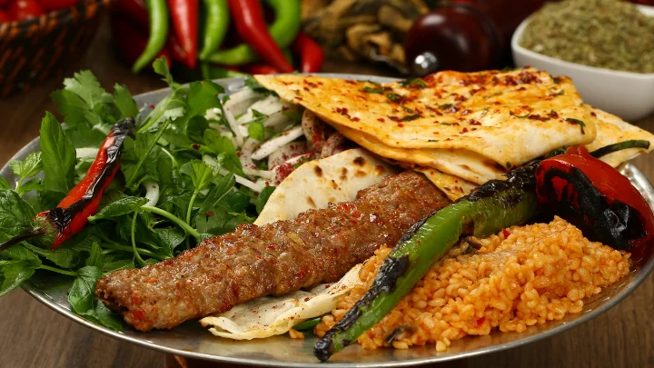 Adana Lezzetlerinden Adana Kebabı